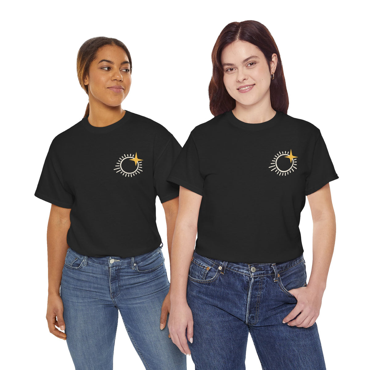 Getragen: Totality – zwei Models